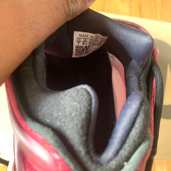 Yeezy 700 v3 fade carbon - Picture 4 of 7